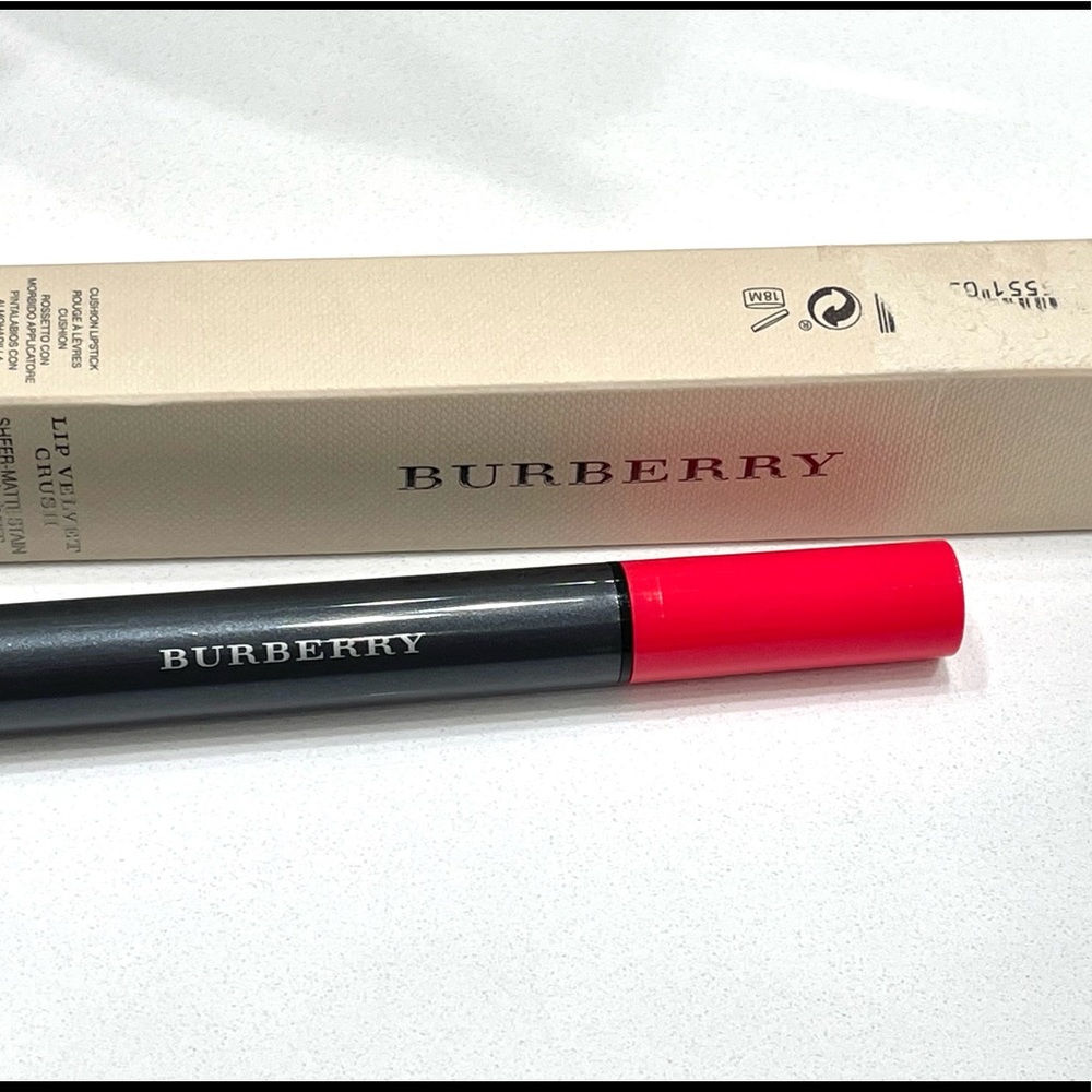 Burberry Lip Velvet NEW IN BOX - Picture 2 of 11